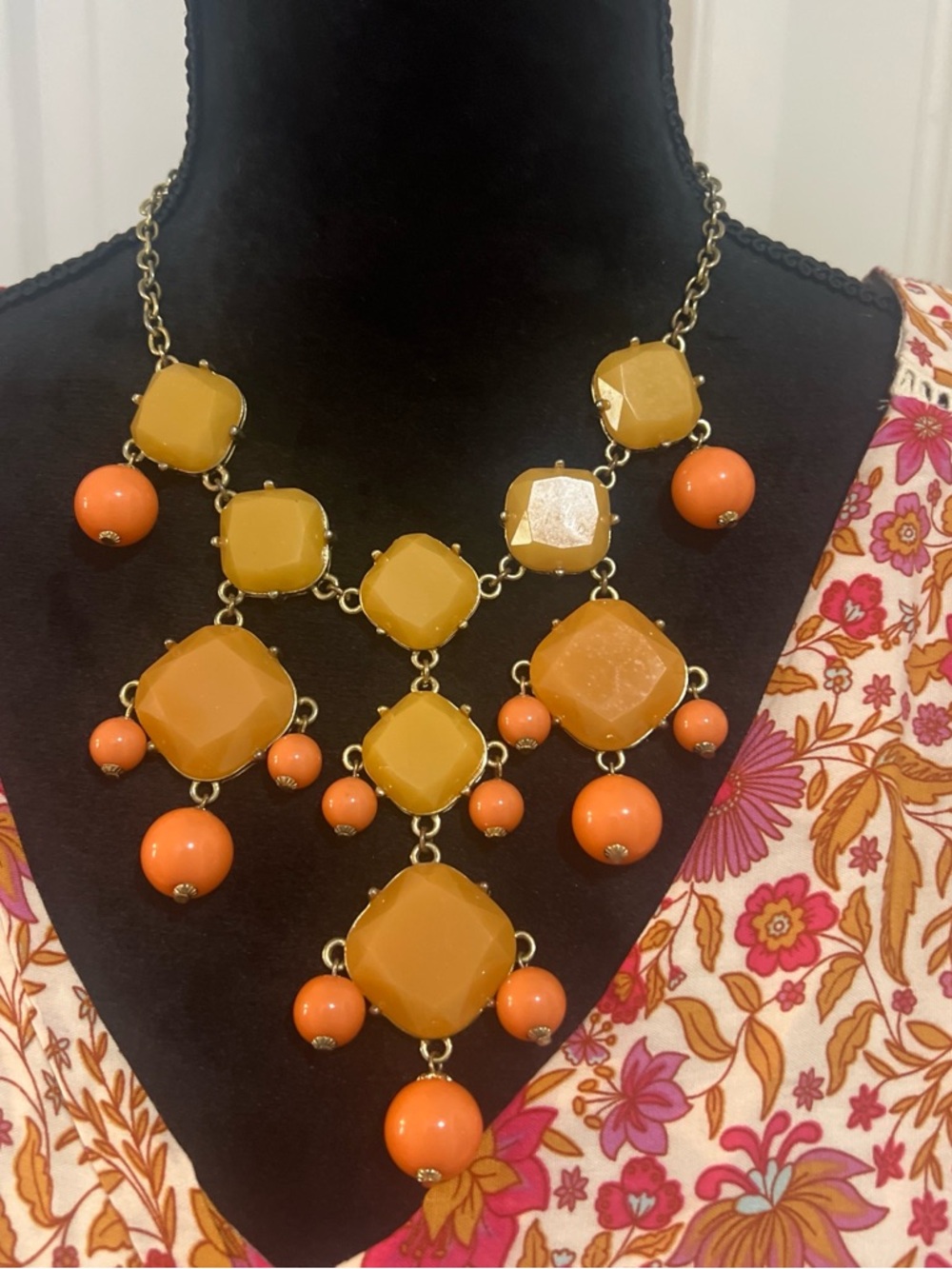 Women’s Y2K Statement Peach and Mustard Bib Necklace